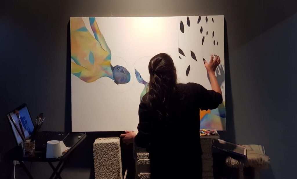 painting in studio - Alina Akbar Malik 2020